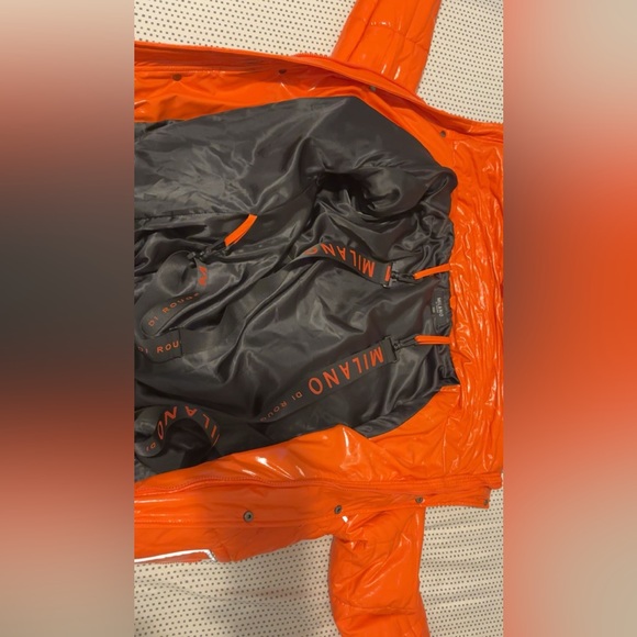 Great condition orange Milano puffer coat - Picture 3 of 4